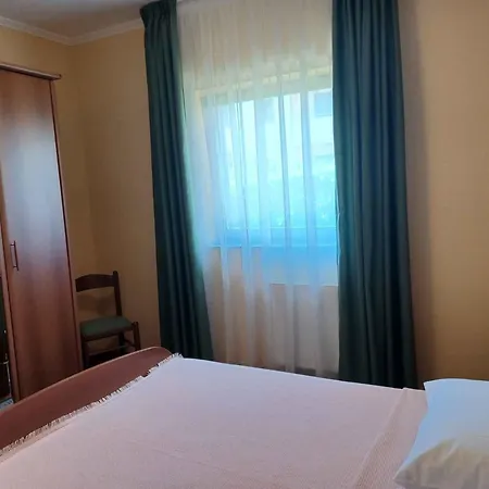 In - Riviera 7863 דירה